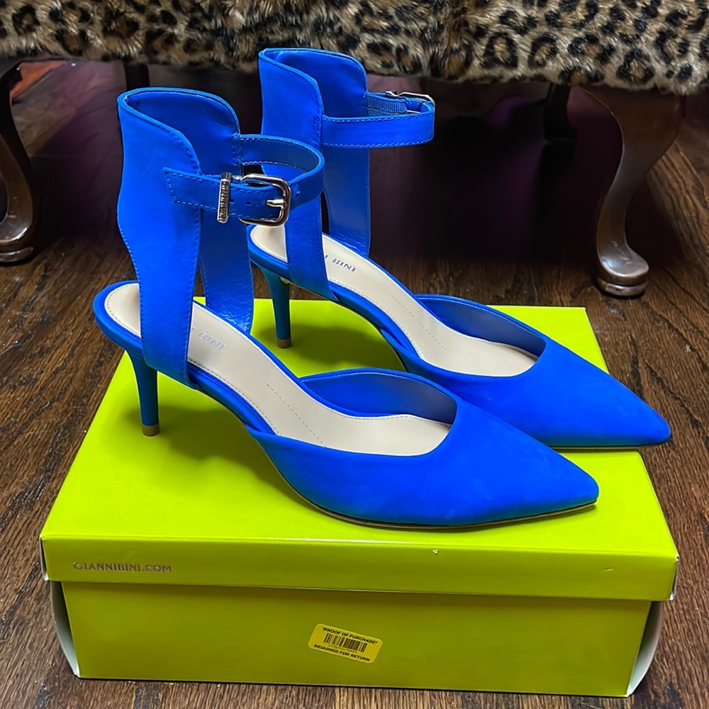 New Gianni Bini Heels - Size 9